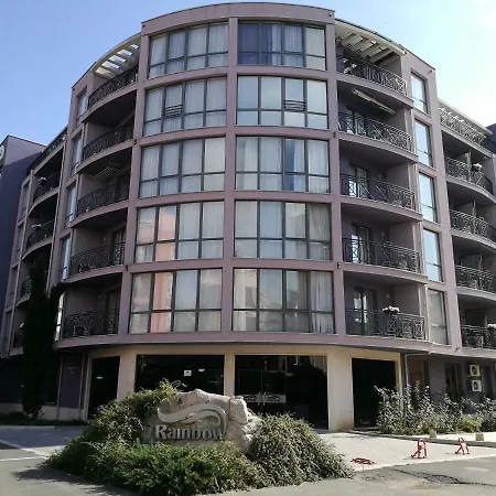 Apartamento Rainbow 3