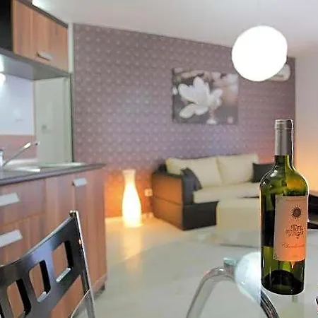 Apartment Rainbow 3 Nesebar